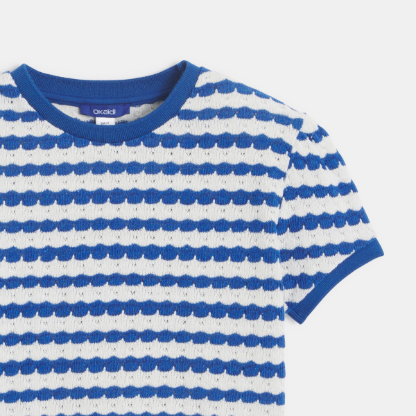 كنزة مخططة بأكمام قصيرة باللون الأزرق للفتيات